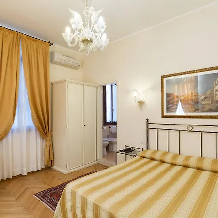 Casanova Bed & Breakfast 3*