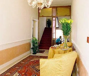 Couette-café Casanova 4*