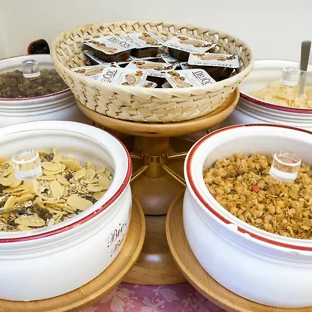 Casanova Oda ve Kahvaltı 4*