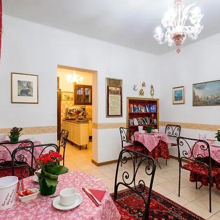 Casanova Oda ve Kahvaltı 4*