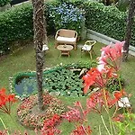 Casanova Bed & Breakfast 4*