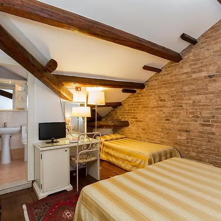 Frühstückspension Casanova 4*